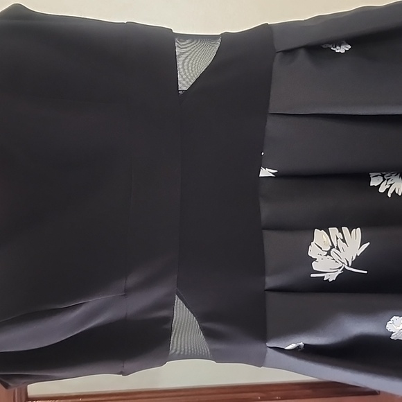 Party dress, prom, Xscape, size 2, spaghetti strap, mesh, floral, gold, pink - Picture 2 of 8